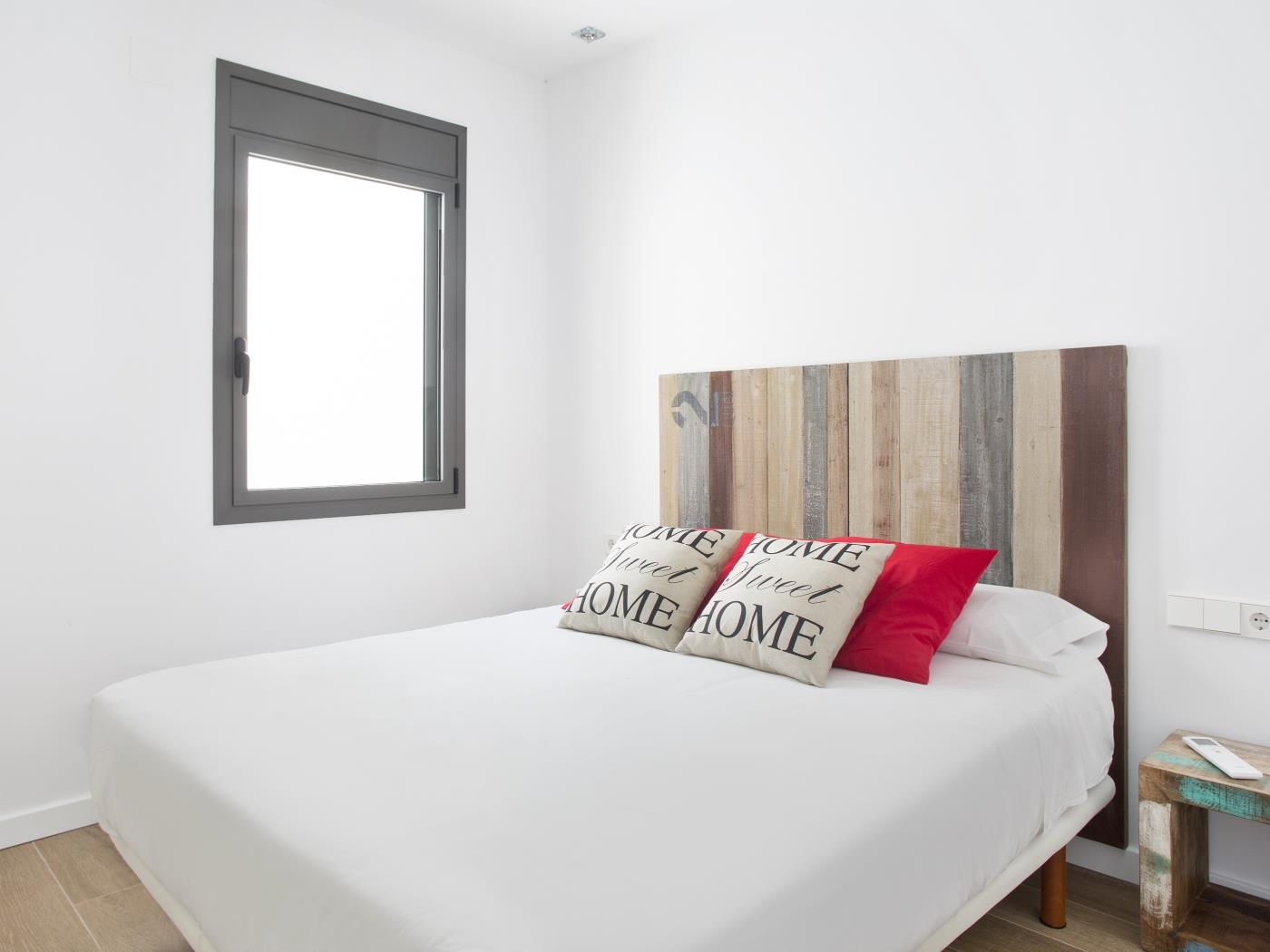 MEDITERRANI BY BLAUSITGES Centric apartment with terrace by the beach in Sitges in SITGES