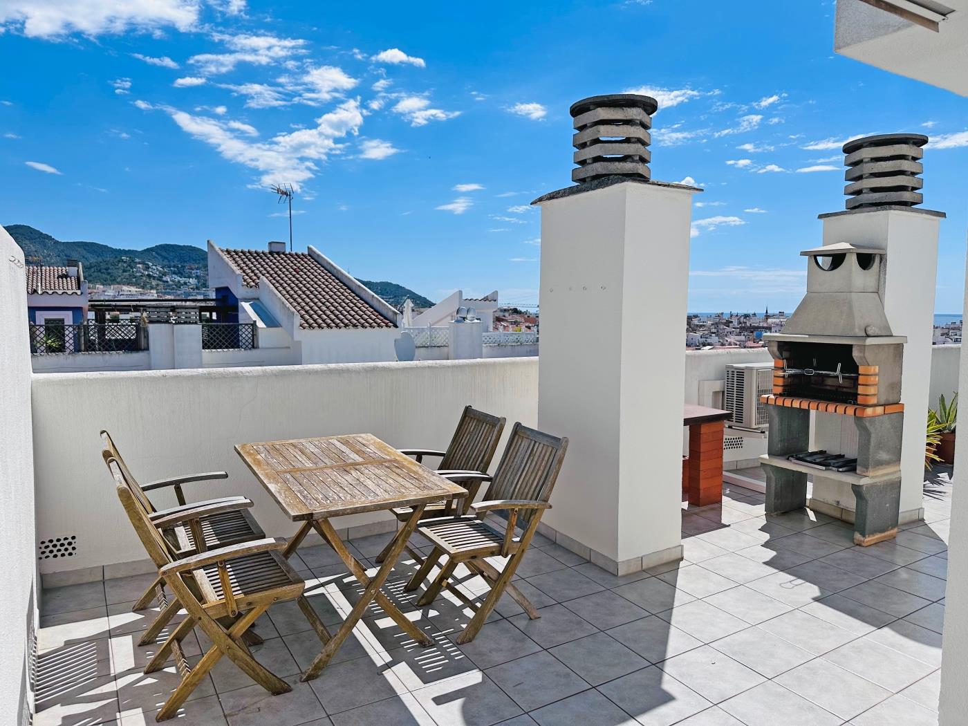 SUN TERRACE BY BLAUSITGES duplex con piscina en SITGES