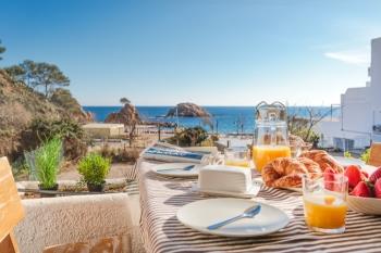 Apartament GARDEN HOUSE IN FRONT OF THE BEACH