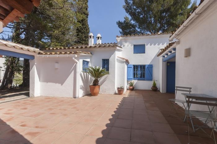 big house with bbq and dining room outside - tossa de mar