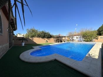Apartamentos Chiclana Chalet Aguacate