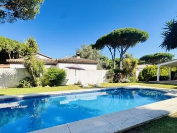 Ref. Casa Bluende