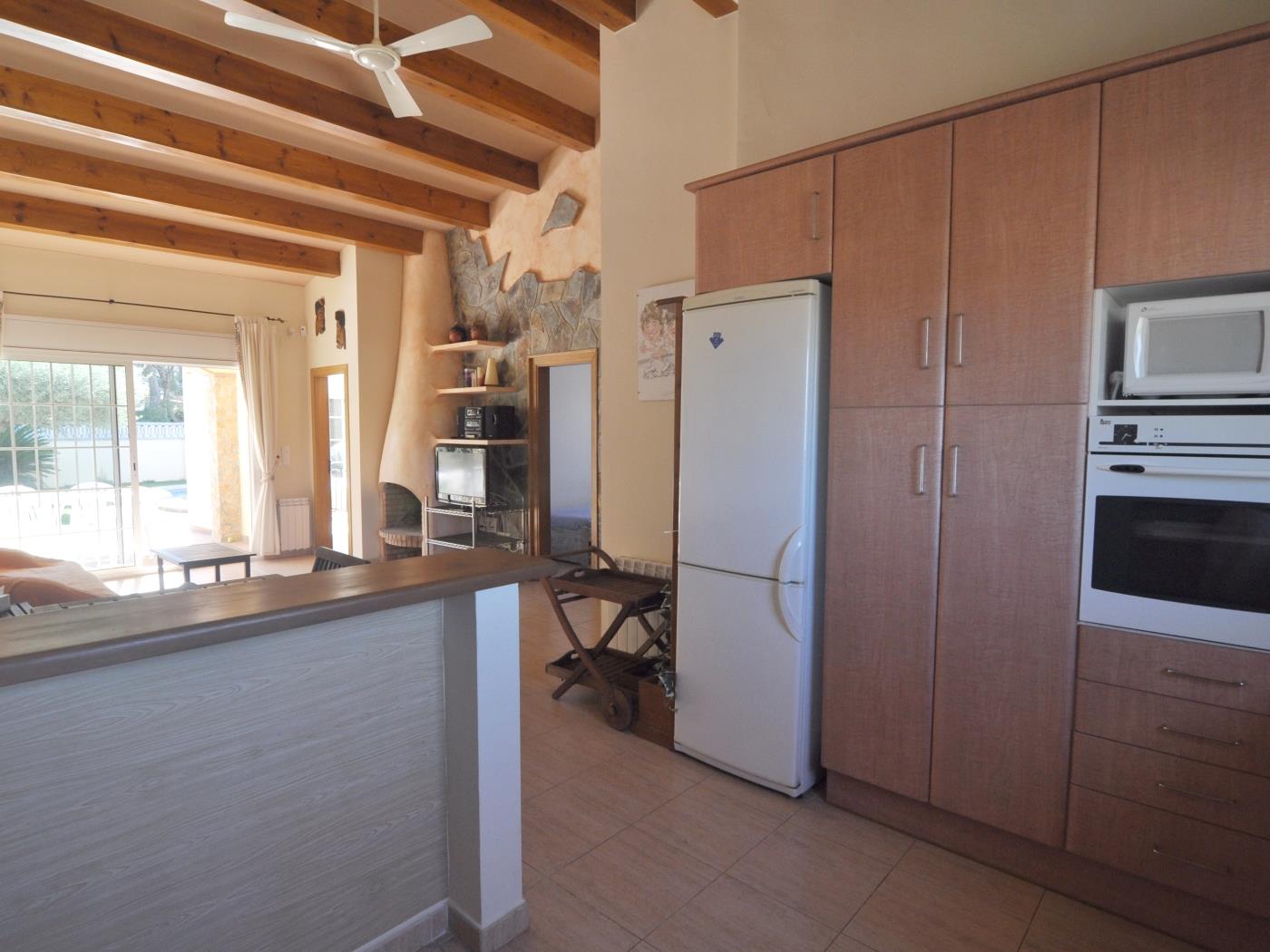 Nice spacious house, ground floor with garden and private pool in l'Escala