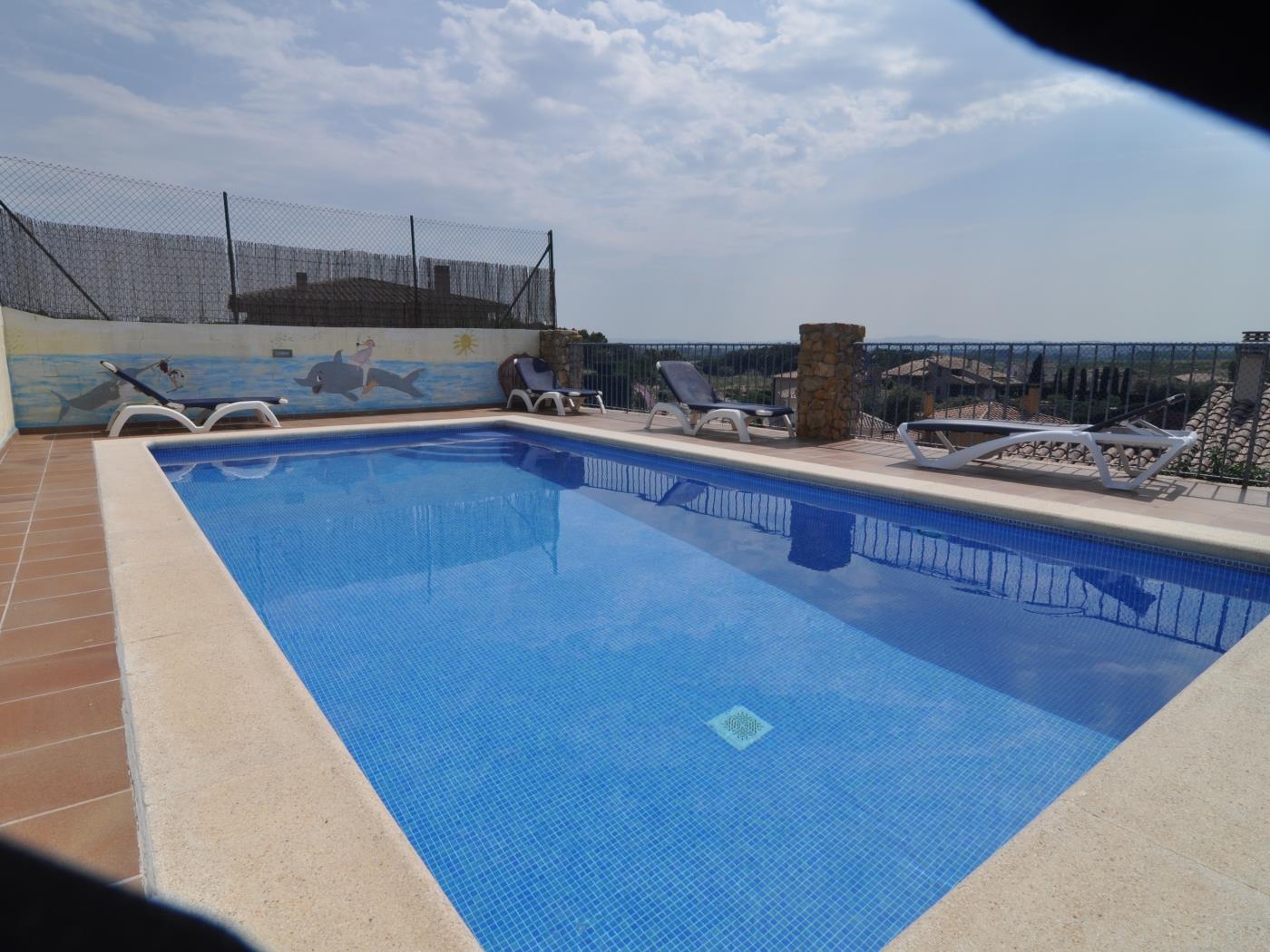 Maison avec piscine privée, wifi, barbecue et TV satellite à l'Escala