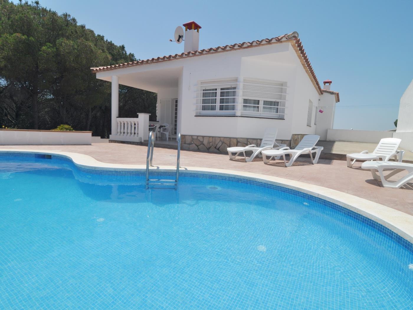 HOUSE VERY BEAUTIFUL IN QUIET AREA in l'Escala