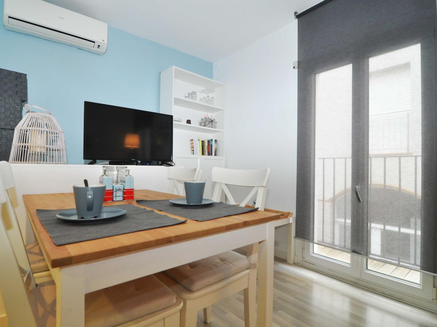 Bonito apartamento en el centro de l'Escala a 5 minutos de la playa. en l'Escala