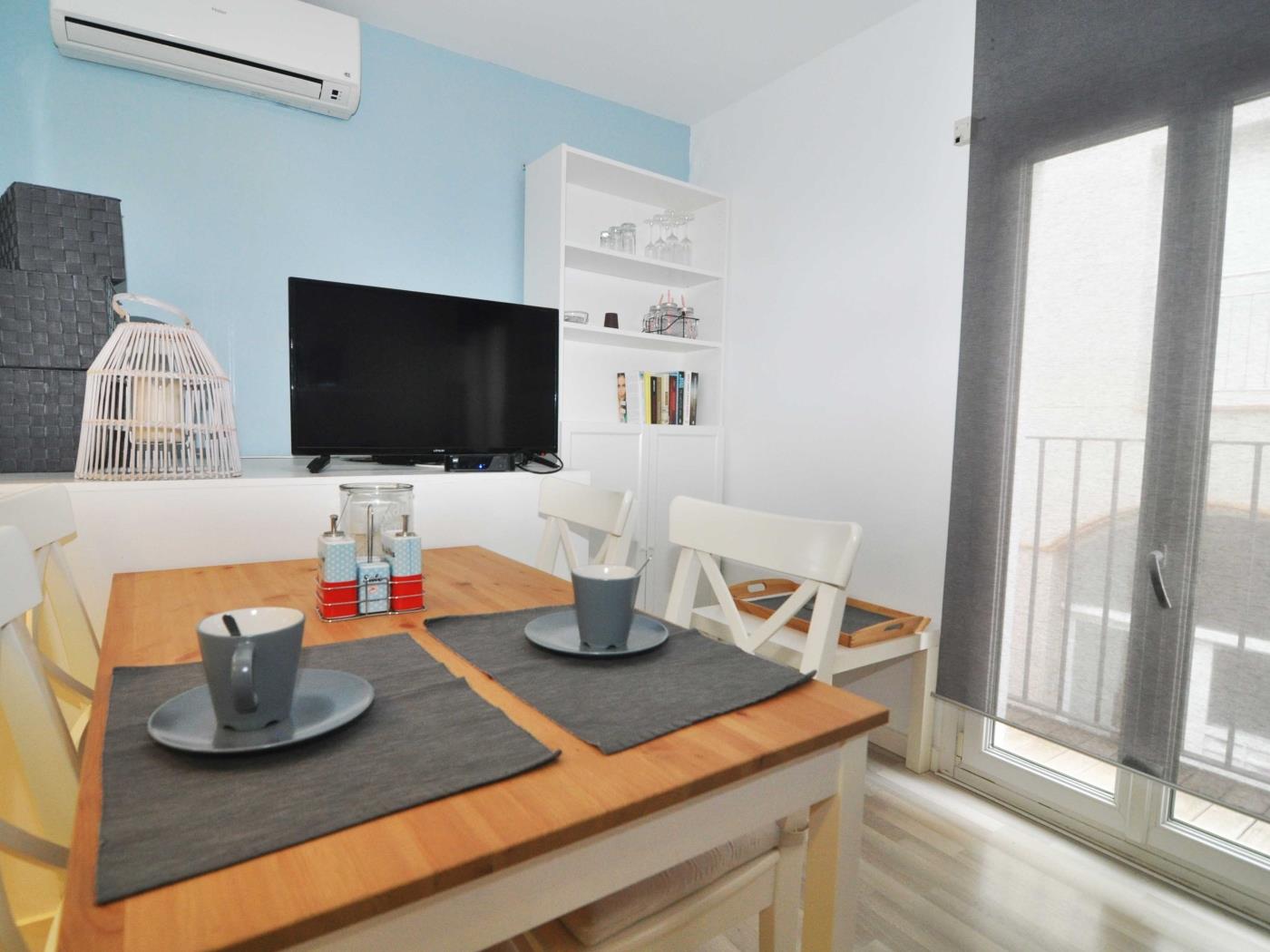 Bonito apartamento en el centro de l'Escala a 5 minutos de la playa. en l'Escala