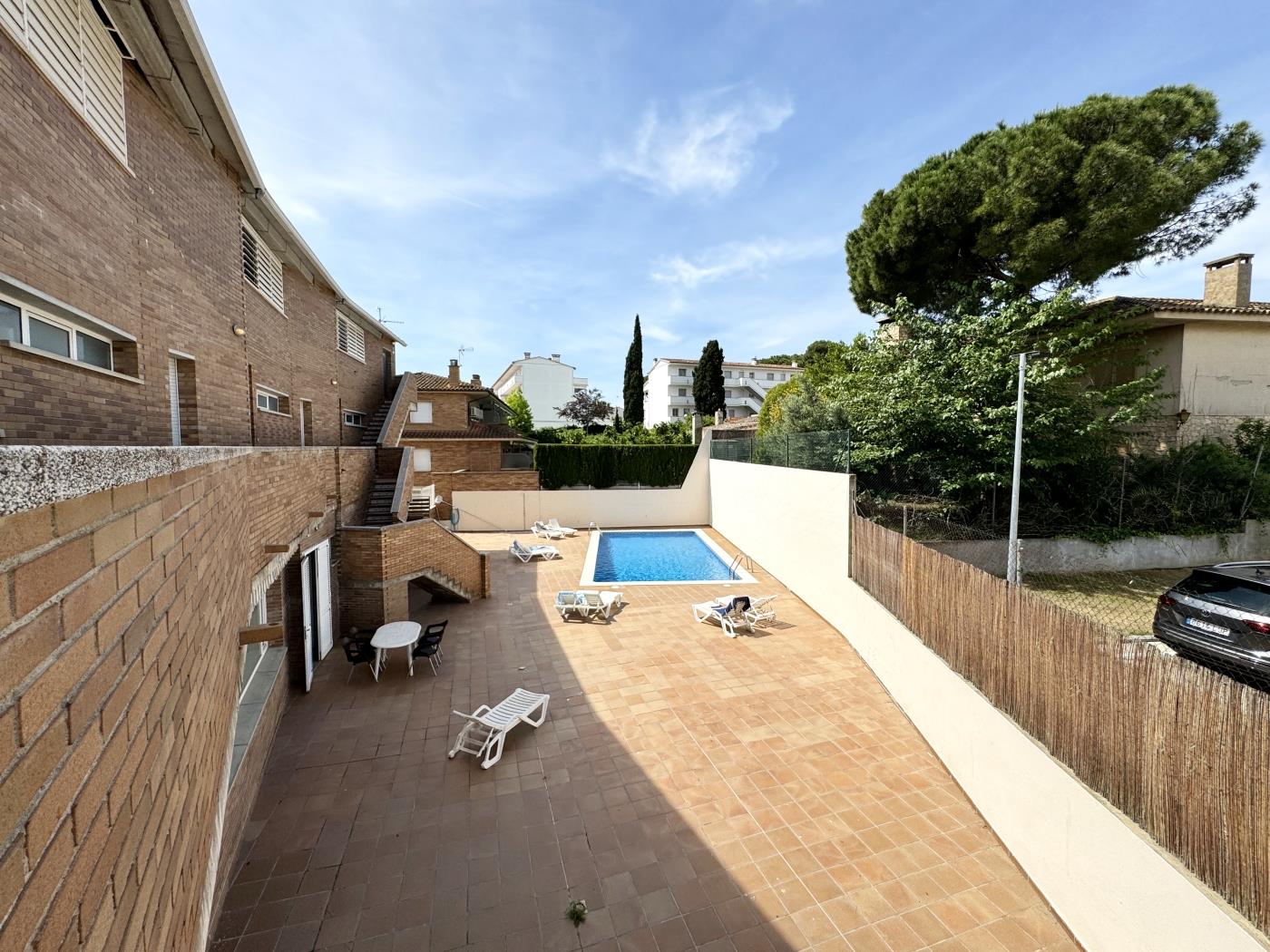 Apartamento con piscina a 2 minutos de la playa en l'Escala