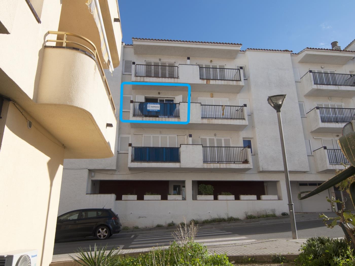 Luminoso apartamento al lado del puerto en l'Escala