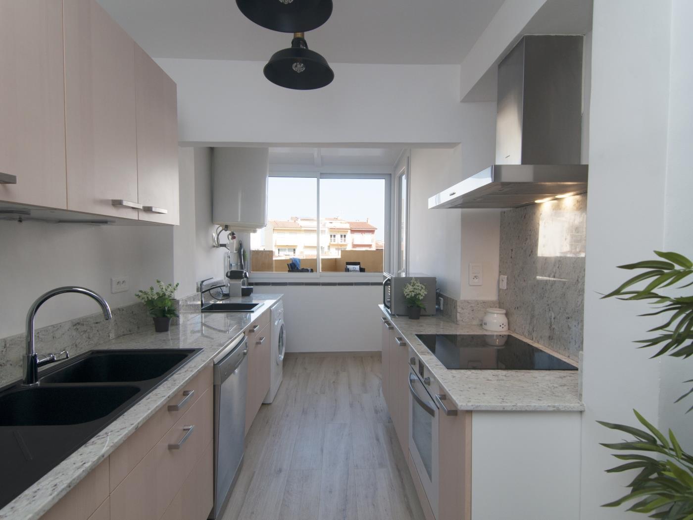 Un encantado apartamento a 2mn de la playa en l'Escala