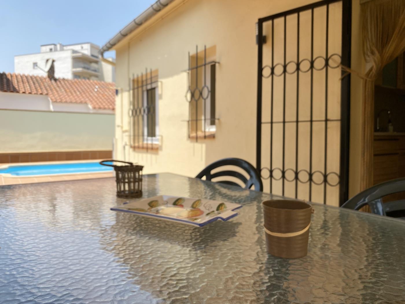 Maison familiale confortable avec piscine privée à l'Escala