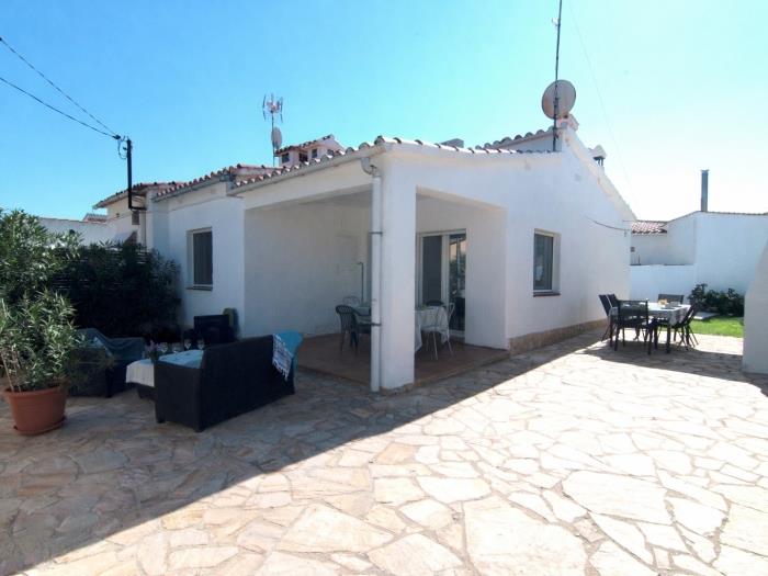 Acogedora casa con piscina privada, Barbacoa y Wi-Fi en l'Escala