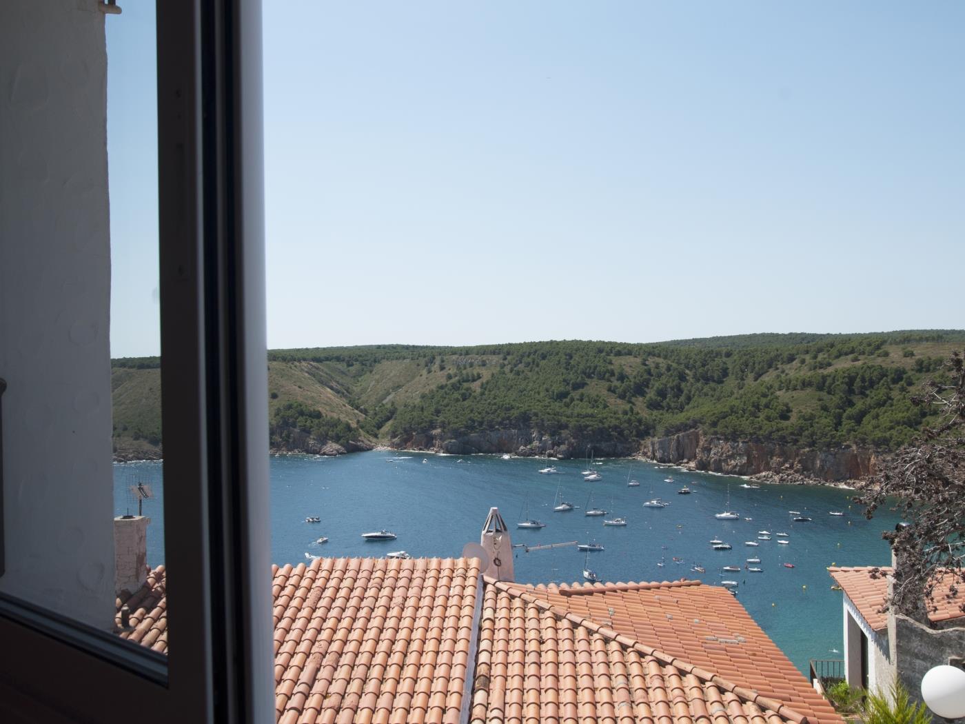 Bonita casa con una espectacular vista al mar en l'Escala