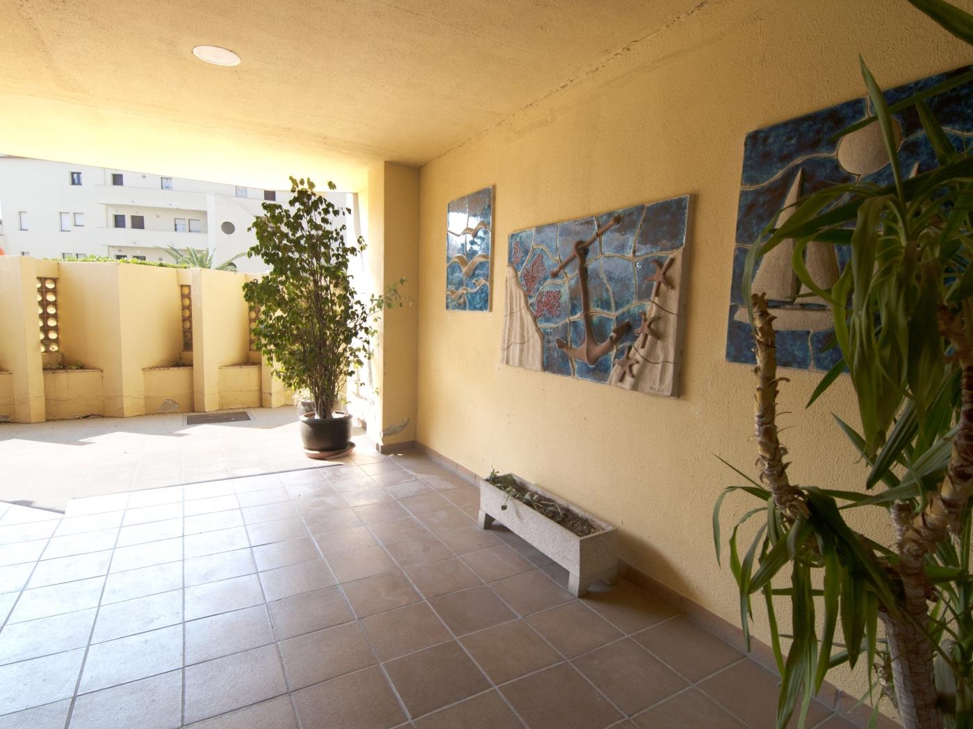 Magnificent apartment with community pool 2 minutes from the beach in l'Escala