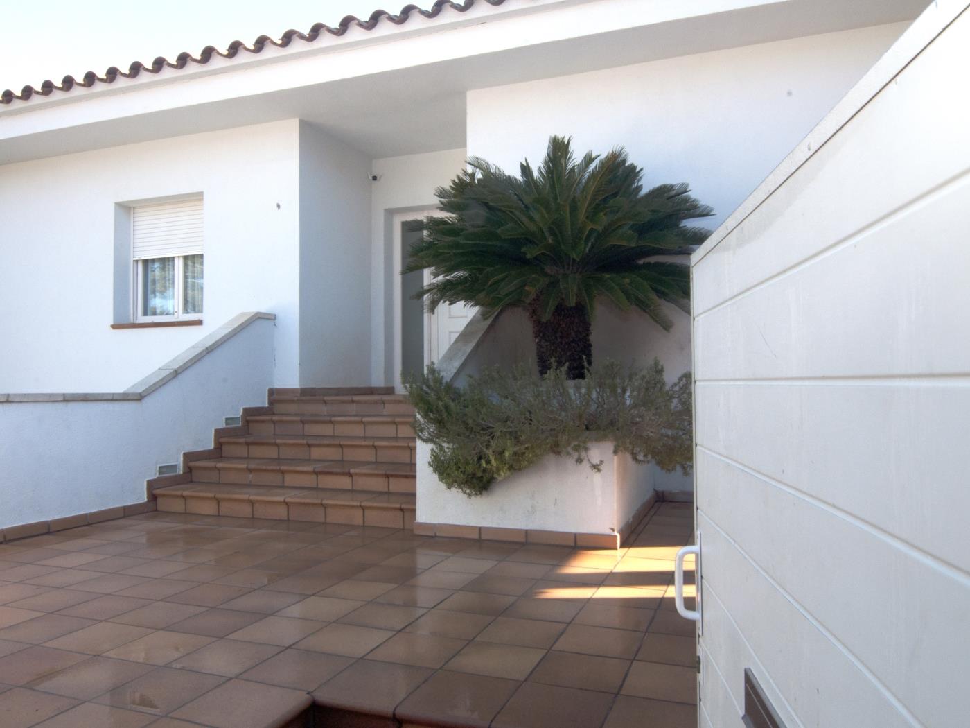 Magnificent villa with private pool, garden and barbecue in l'Escala