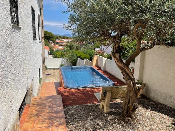 apartamentos ATA associacio Girona