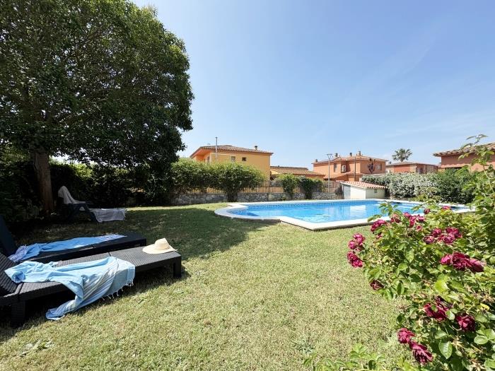 apartamentos ATA associacio Girona
