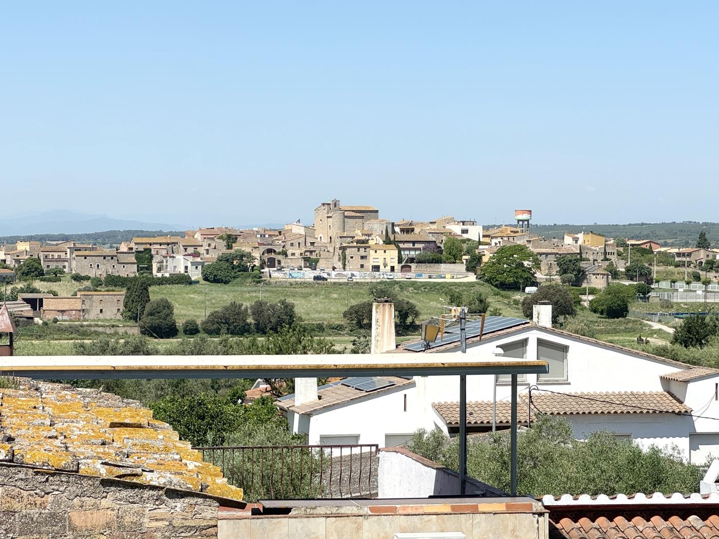 Casa del Pi a Bellcaire d'Empordà