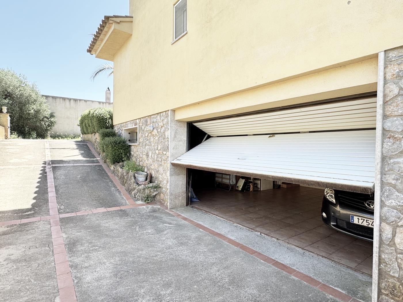 Casa del Pi a Bellcaire d'Empordà