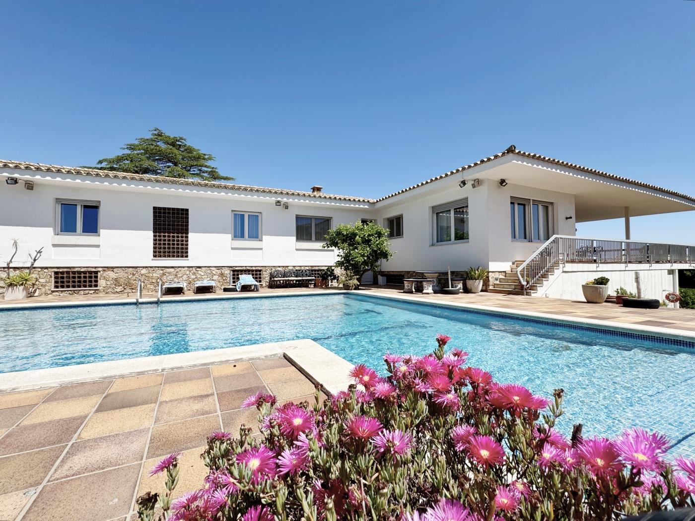 Casa Migjorn a l'Escala