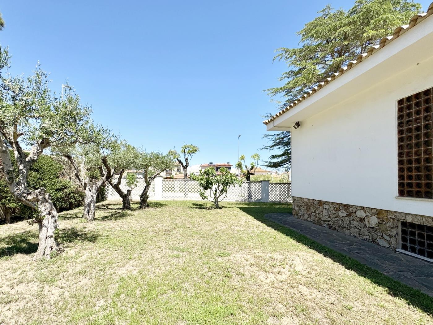 Casa Migjorn a l'Escala