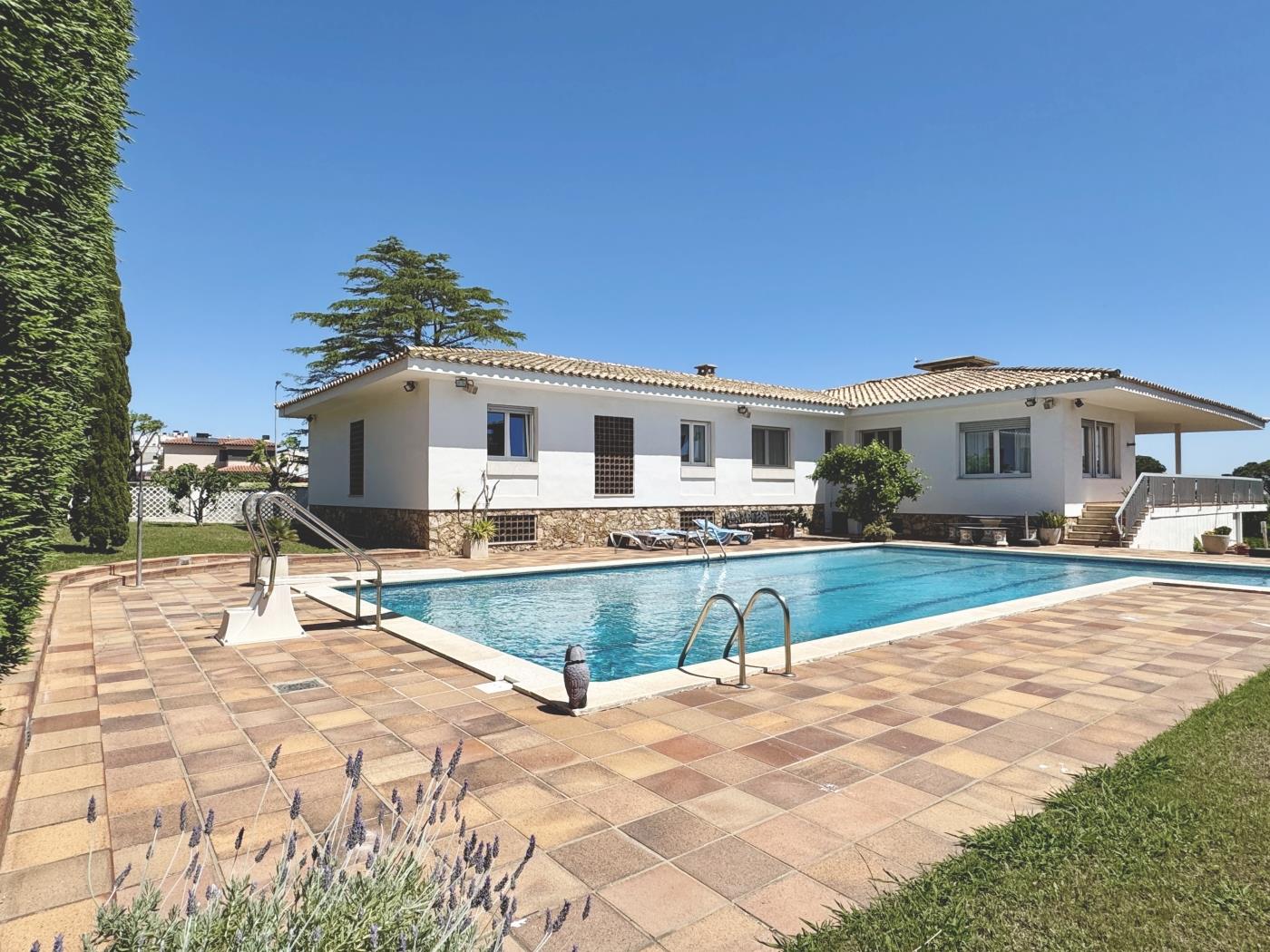 Casa Migjorn a l'Escala