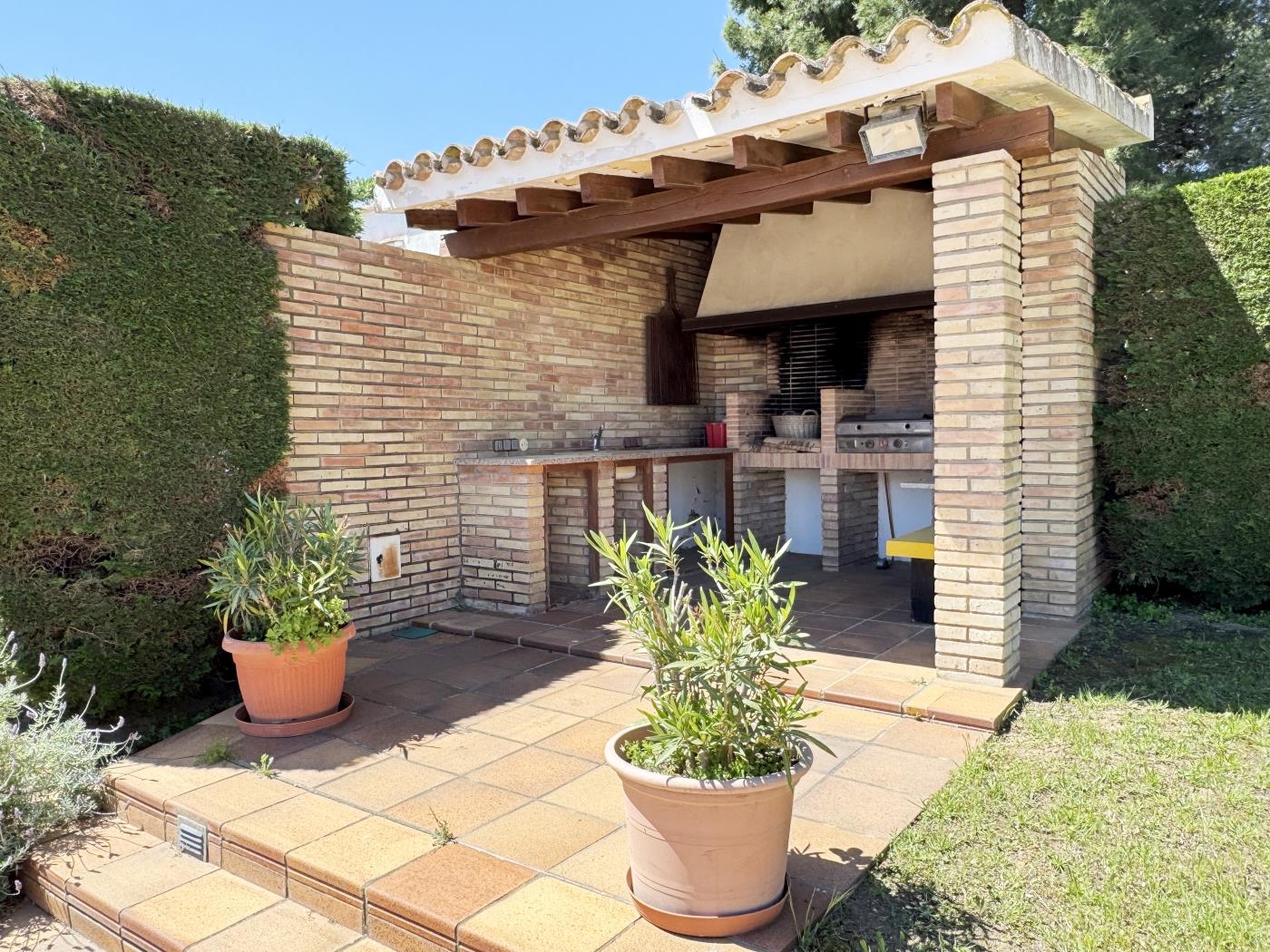 Casa Migjorn a l'Escala