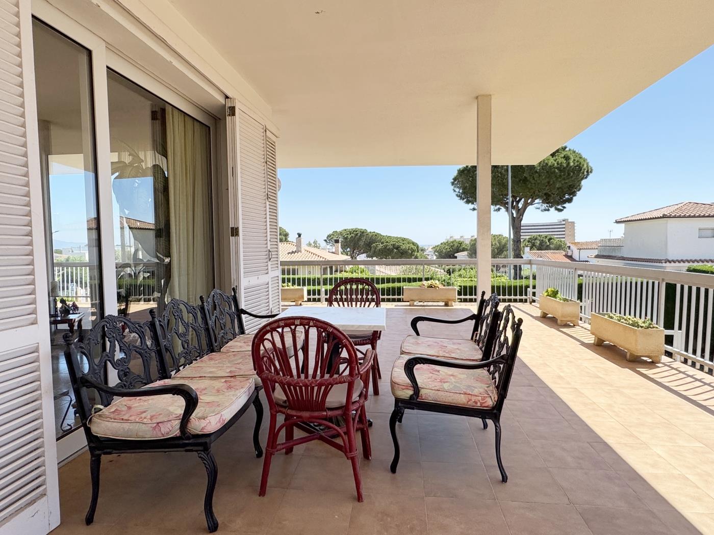 Casa Migjorn a l'Escala