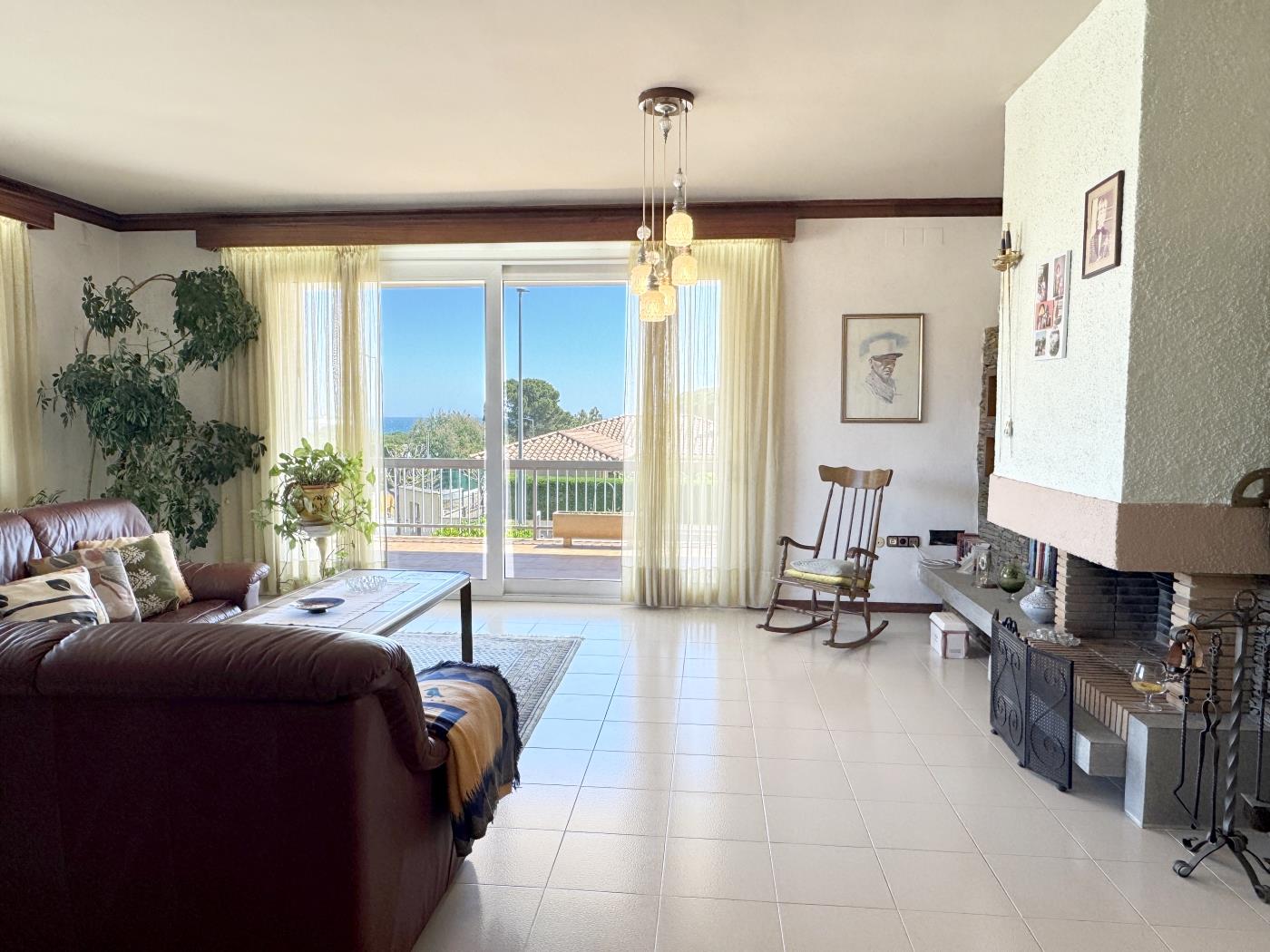 Casa Migjorn a l'Escala