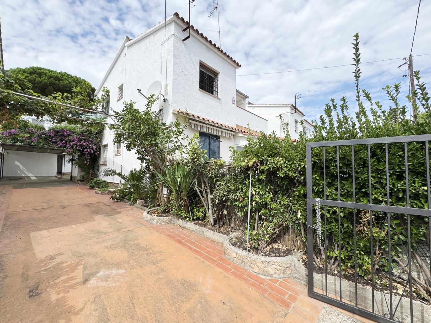 Apartament Mari in l'Escala