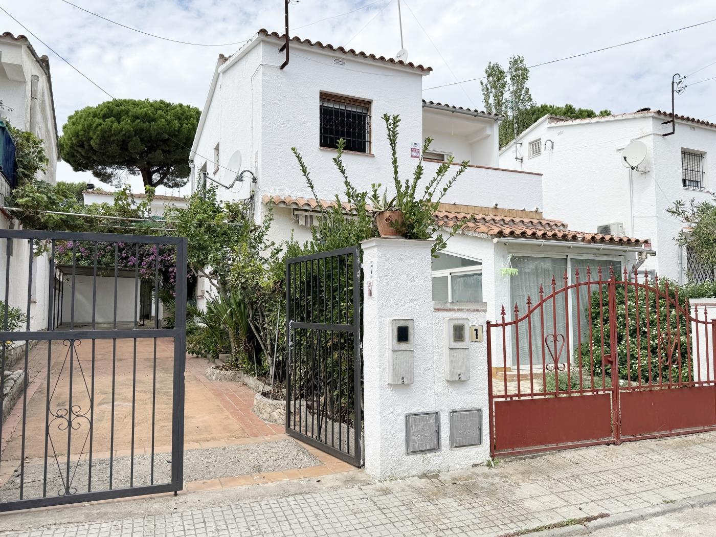 Apartament Mari in l'Escala