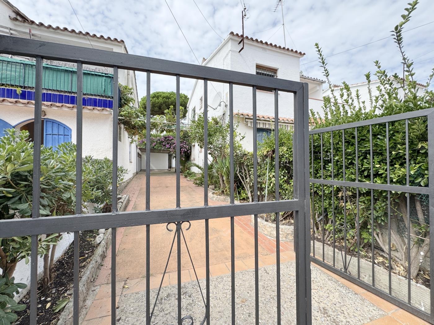 Apartament Mari in l'Escala