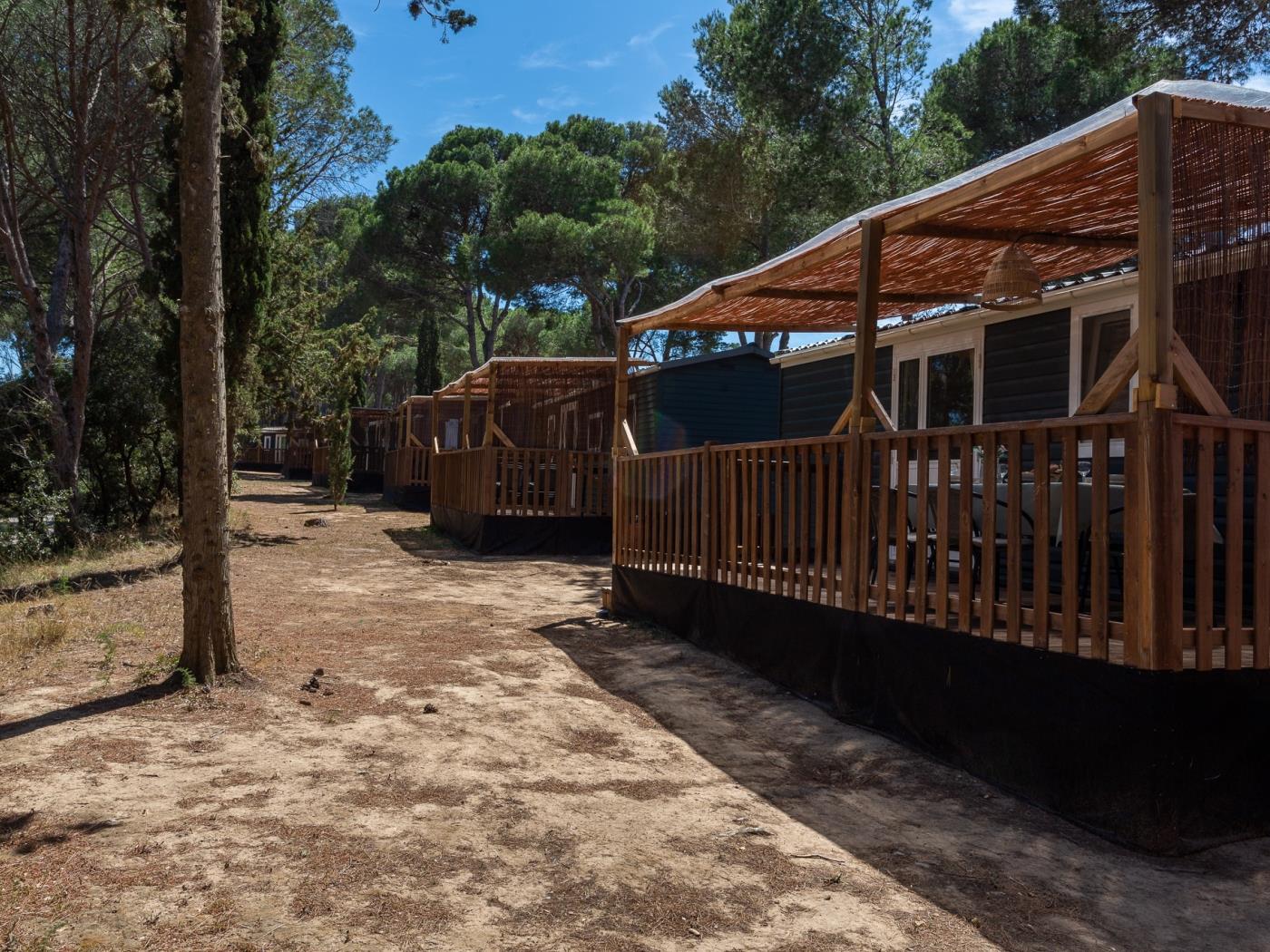 Bungalow cerca de la playa con parking y Wi-Fi en l'Escala