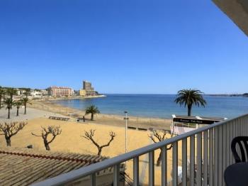 Apartament Second-floor apartment with privileged sea views