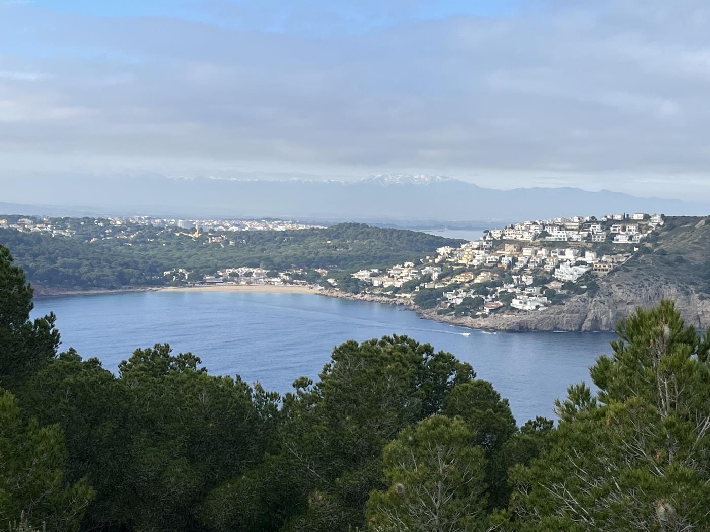 Villa Sabina - gran villa con jardín y gran piscina en Montgó en l'Escala