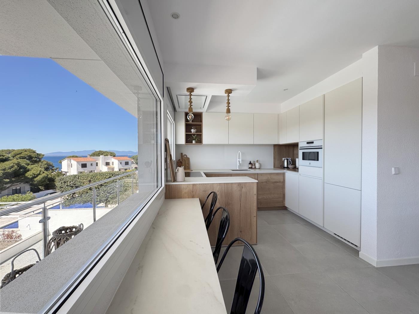 Villa Sabina - gran villa con jardín y gran piscina en Montgó en l'Escala