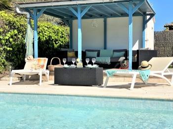 Casa Les Roques, with pool just 10 minutes from the beach and city center