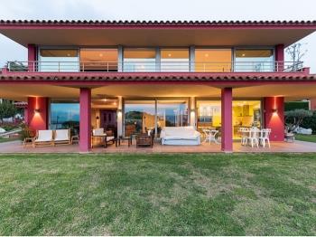 Casa de Loto with large garden, barbacue, gym and pet friendly