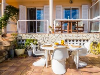 Casa Brisa a S'agaro amb vistes al mar i jardí privat