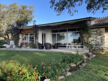 Casa Mar avec un magnifique jardin et vue sur la mer