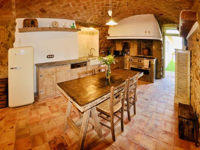apartamentos ATA associacio Girona