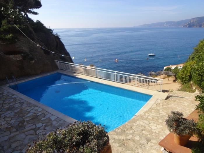 apartamentos ATA associacio Girona