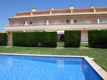 AGARÓ,CLOSE TO SANT POL BEACH. SHARED POOL AND PAKING