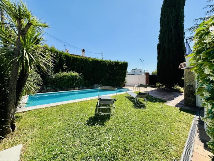 apartamentos ATA associacio Girona