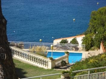 Apartament APARTMENT WITH SEA VIEW, SHARED POOL AND GARDEN, PARKING