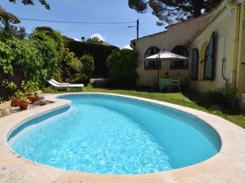 COSY HOUSE FOR 4 PEOPLE WITH PRIVATE POOL, AC, PARKING