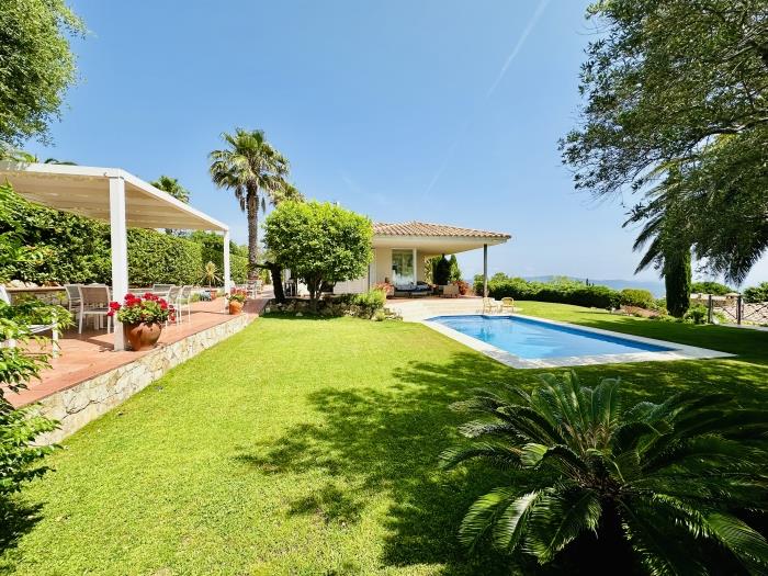 apartamentos ATA associacio Girona