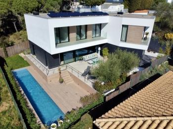 Lux CostaBravaSi - Luxe, disseny i sostenibilitat