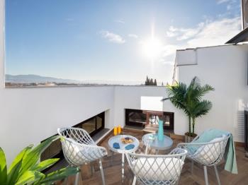 2.5 Million Villa.Private pool over Alhambra