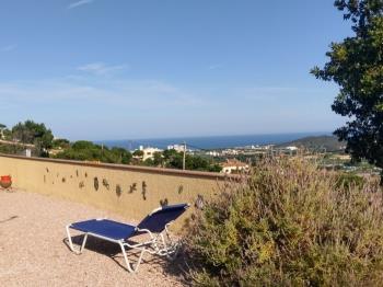 Gina's House in Castell d'Aro with sea views